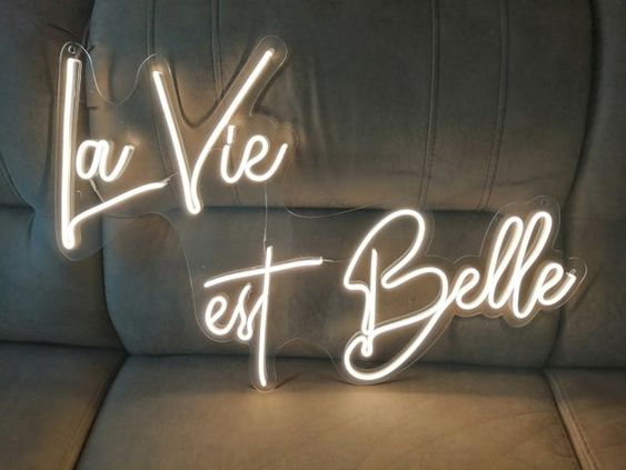 La Vie Est Belle